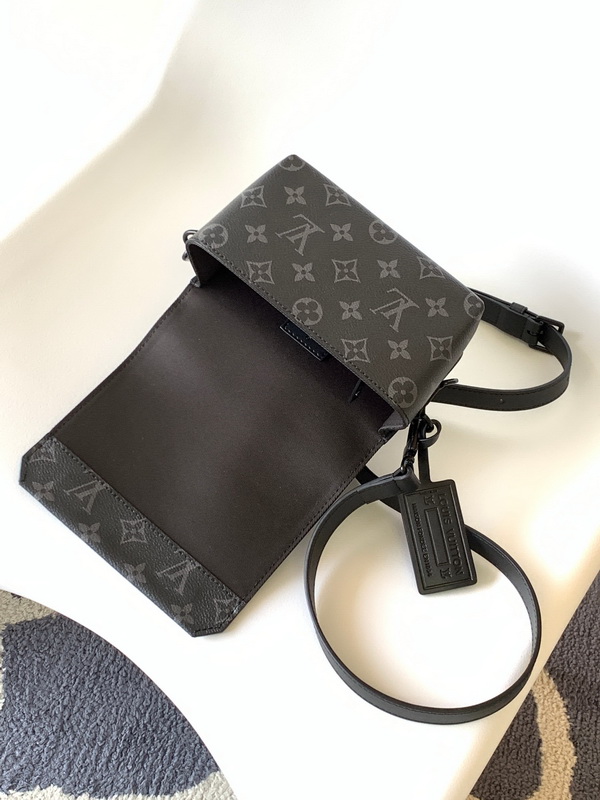LV Handbags AAAA(Men)-202