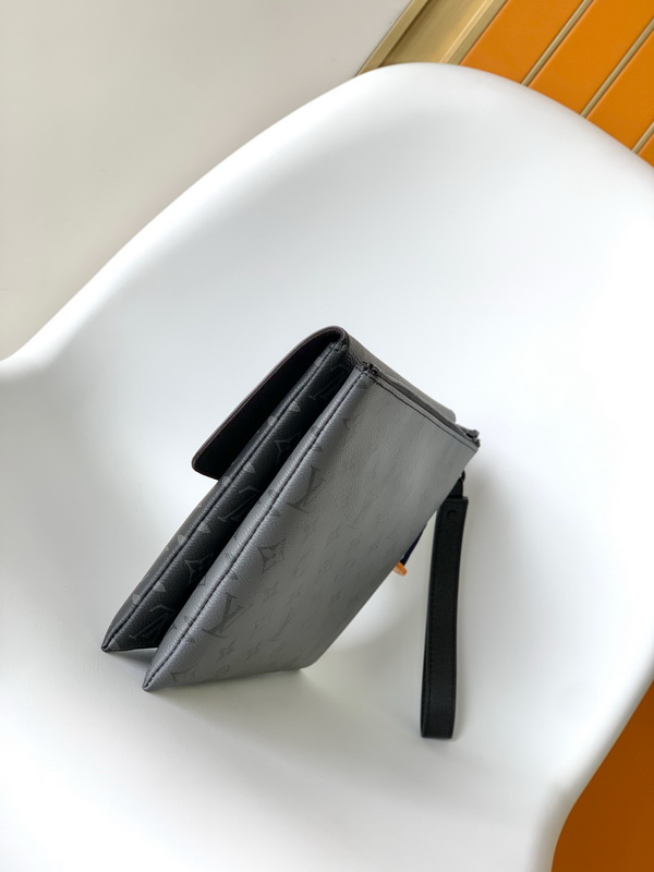 LV Handbags AAAA(Men)-203