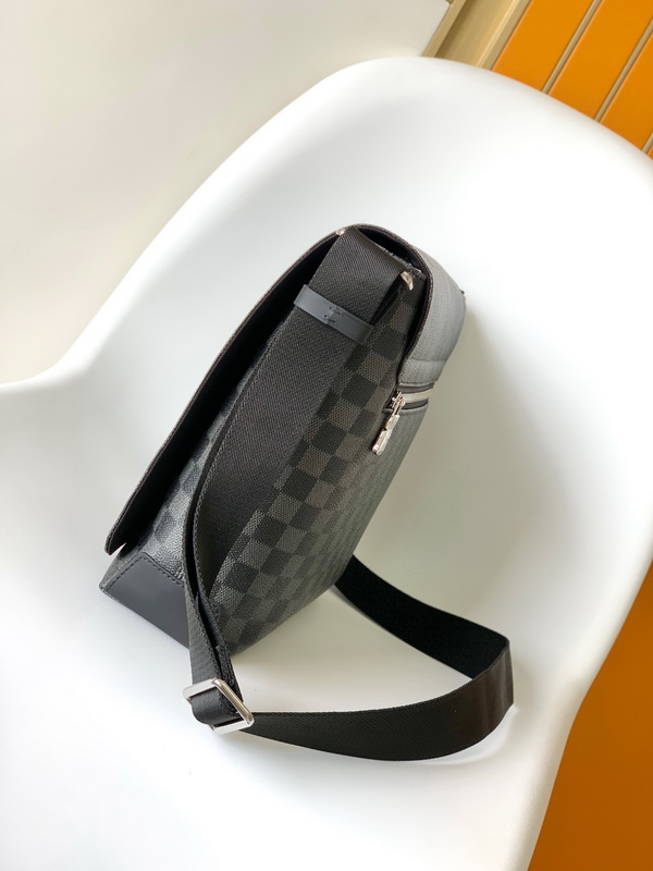 LV Handbags AAA(Men)-211