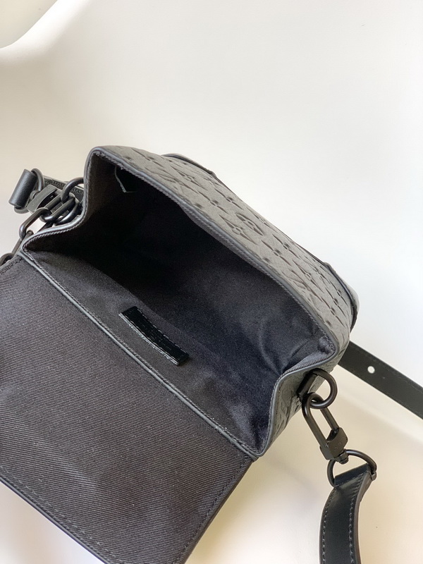 LV Handbags AAA(Men)-223