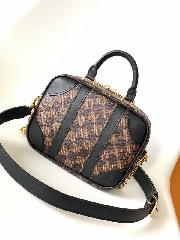 LV Handbags AAA(Women)-667