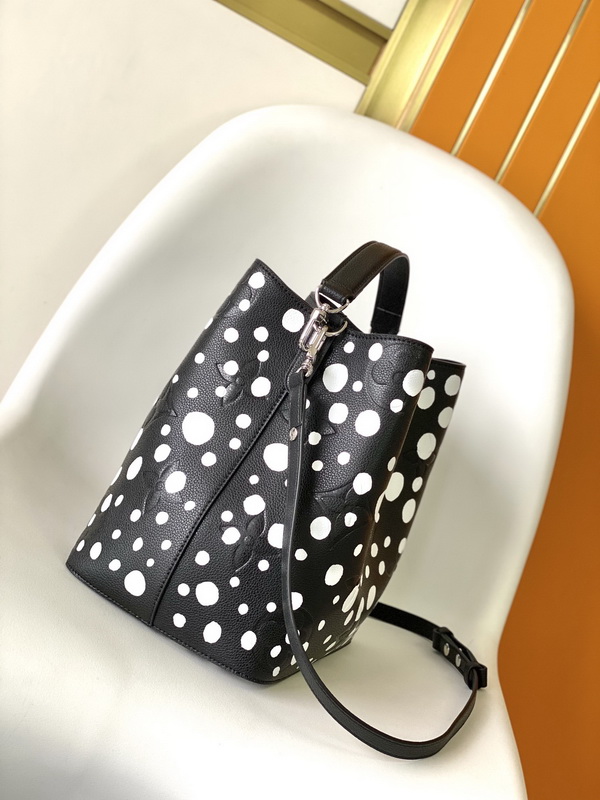 LV Handbags AAA(Women)-669