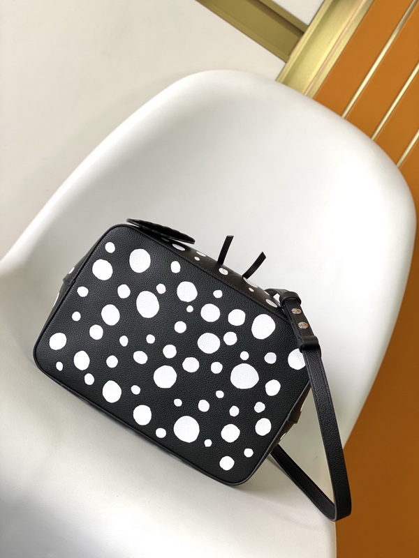 LV Handbags AAA(Women)-669