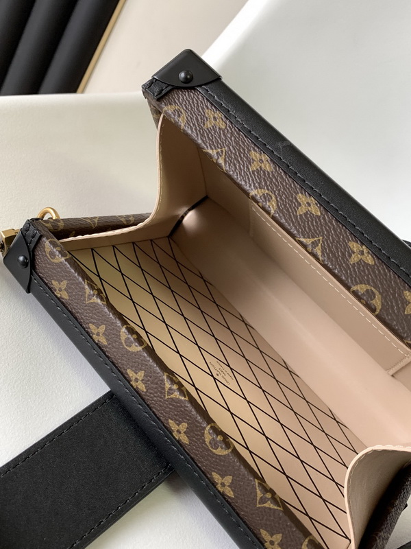 LV Handbags AAA(Women)-676