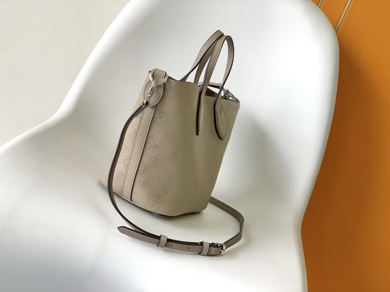 LV Handbags AAA(Women)-748