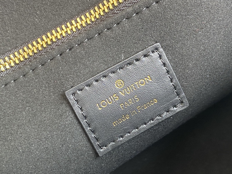 LV Handbags AAA(Women)-835