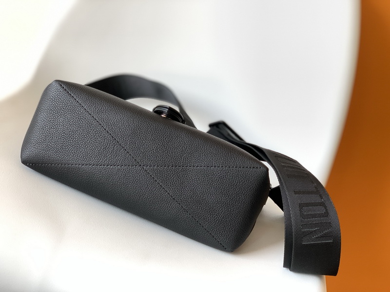 LV Handbags AAA(Men)-271