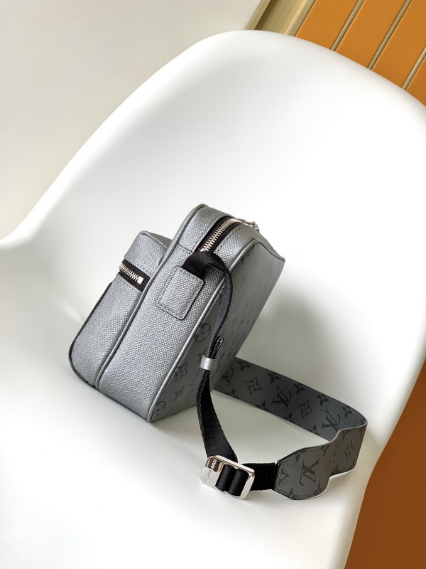 LV Handbags AAA(Men)-322