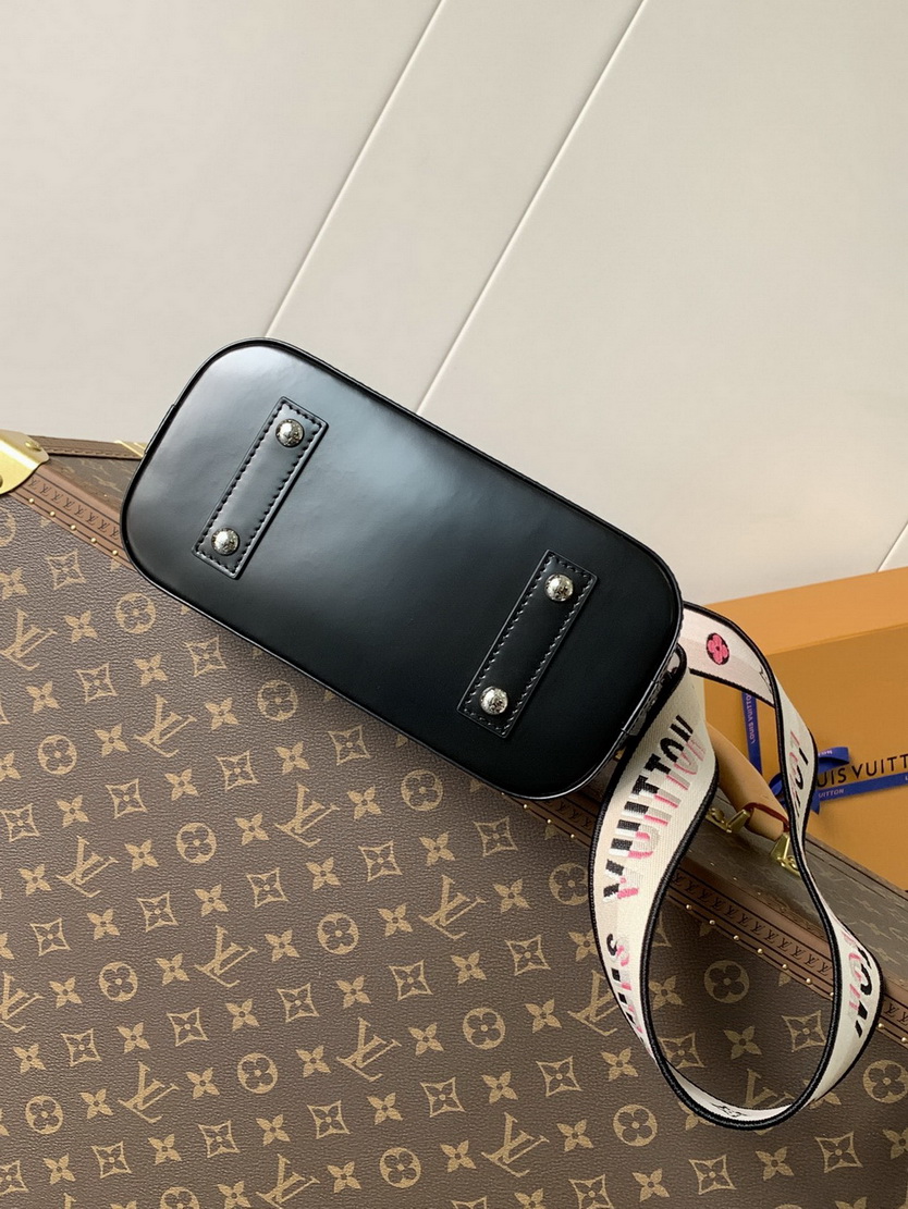 LV Bag-NFC(AAA)-557