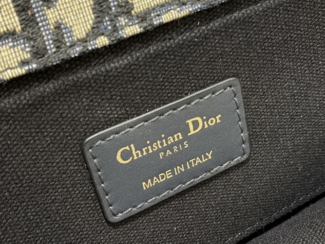 Dior Handbags AAA(Women)-274