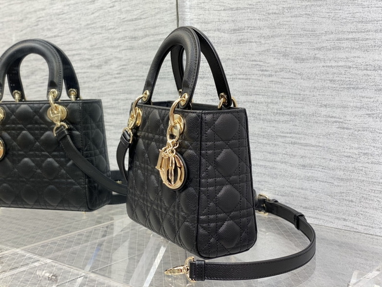 Dior Handbags AAA(Women)-275