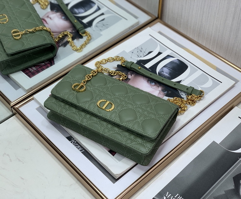 Dior Handbags AAA(Women)-332