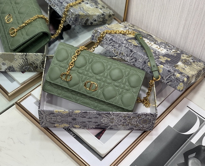 Dior Handbags AAA(Women)-332