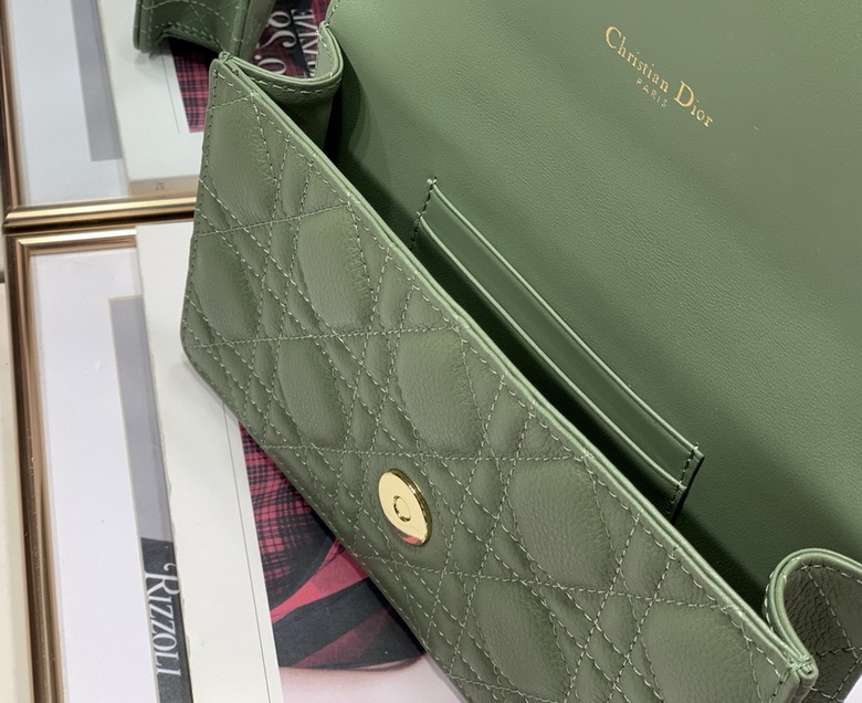Dior Handbags AAA(Women)-332