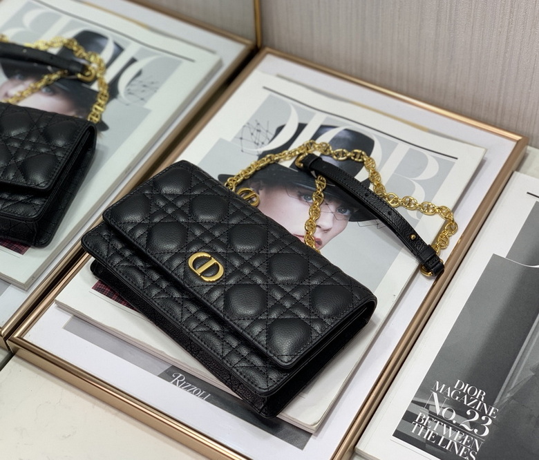 Dior Handbags AAA(Women)-333