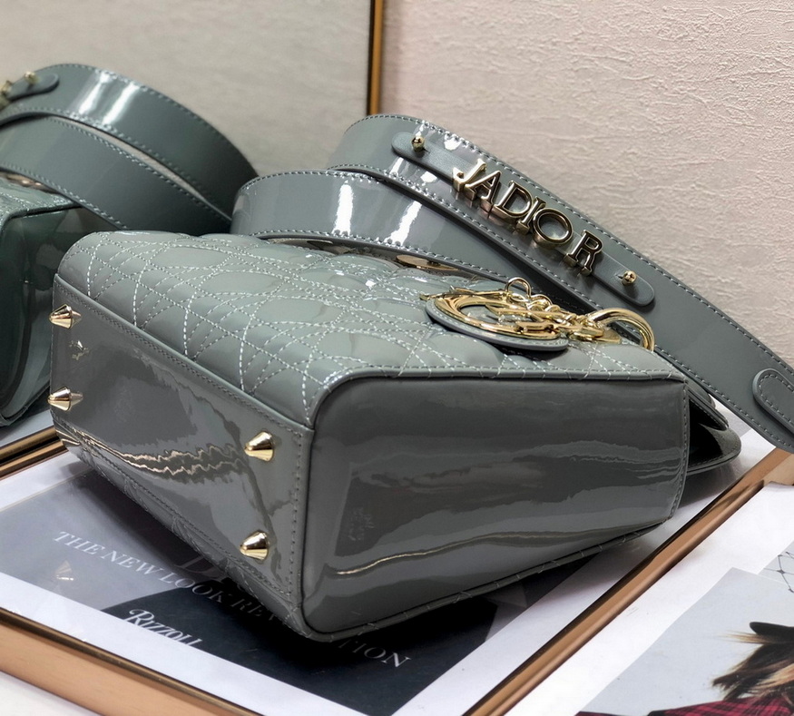 Dior Handbags AAA(Women)-339