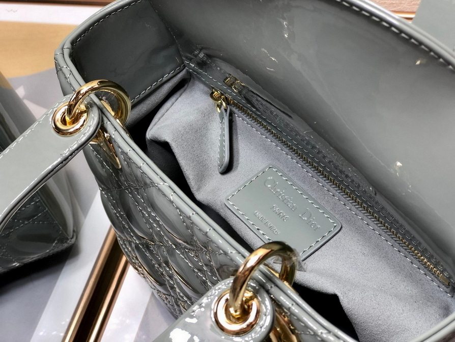 Dior Handbags AAA(Women)-339