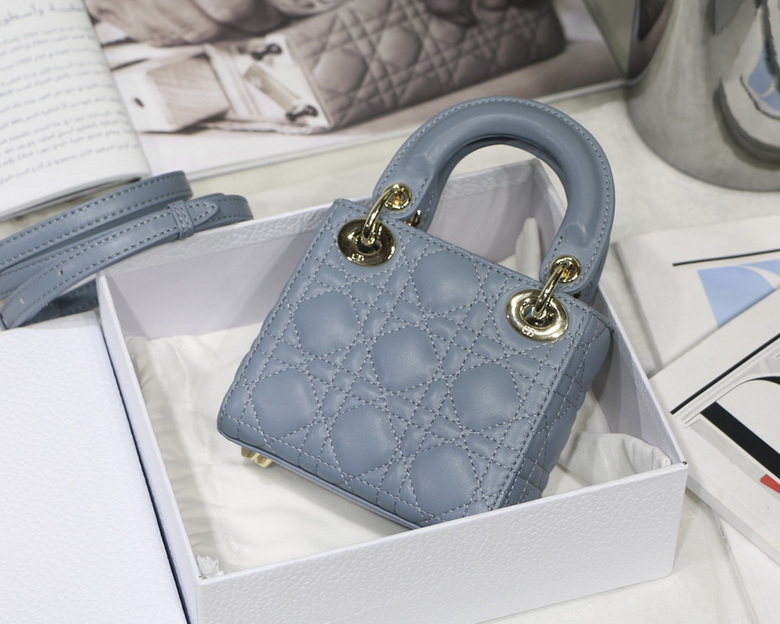 Dior Handbags AAA(Women)-421