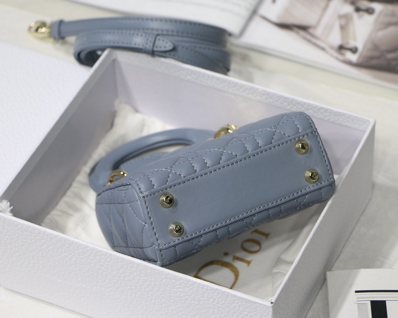 Dior Handbags AAA(Women)-421