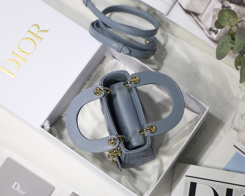 Dior Handbags AAA(Women)-421