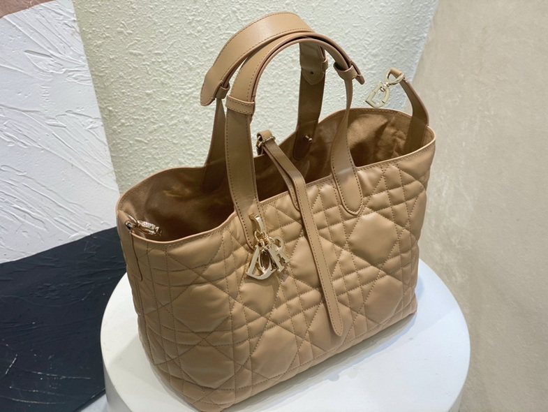 Dior Handbags AAA(Women)-475