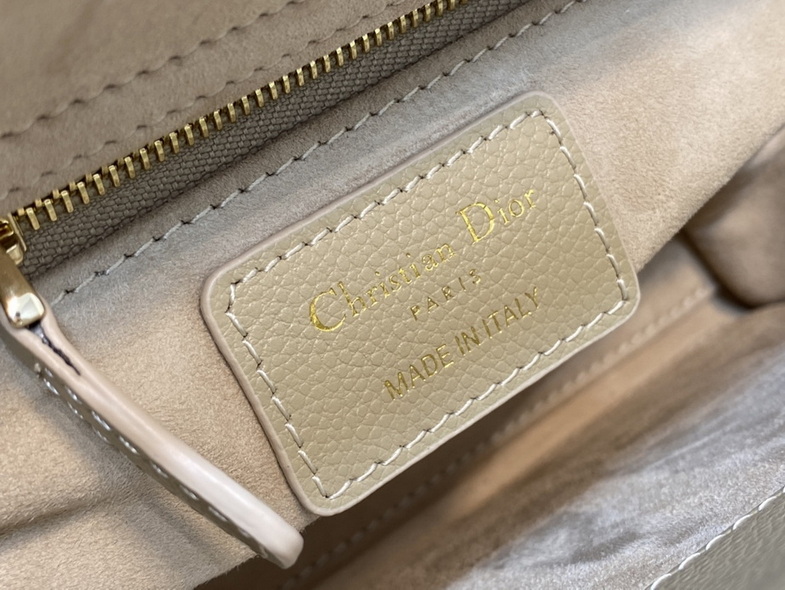 Dior Handbags AAA(Women)-189