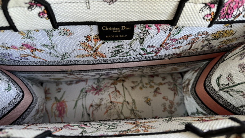 Dior Handbags AAA(Women)-486