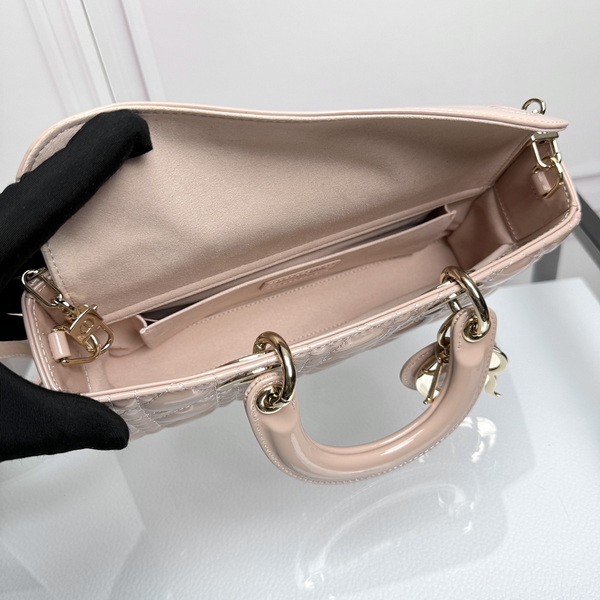 Dior Handbags AAA(Women)-569