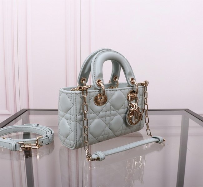 Dior Handbags AAA(Women)-574