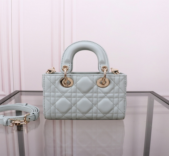 Dior Handbags AAA(Women)-574