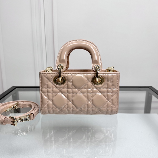 Dior Handbags AAA(Women)-577
