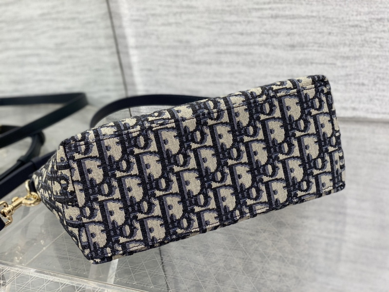 Dior Handbags AAA(Women)-604