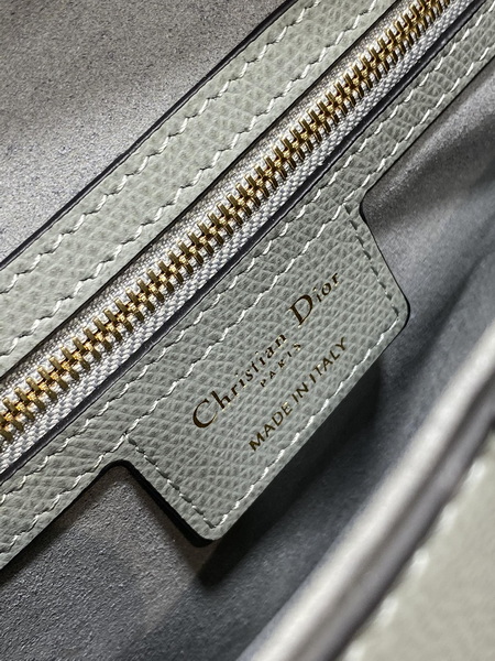 Dior Handbags AAA(Women)-631