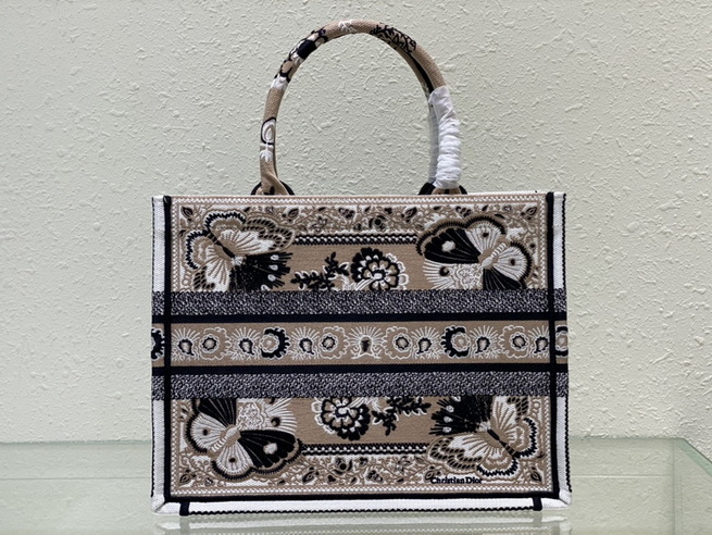 Dior Handbags AAA(Women)-636