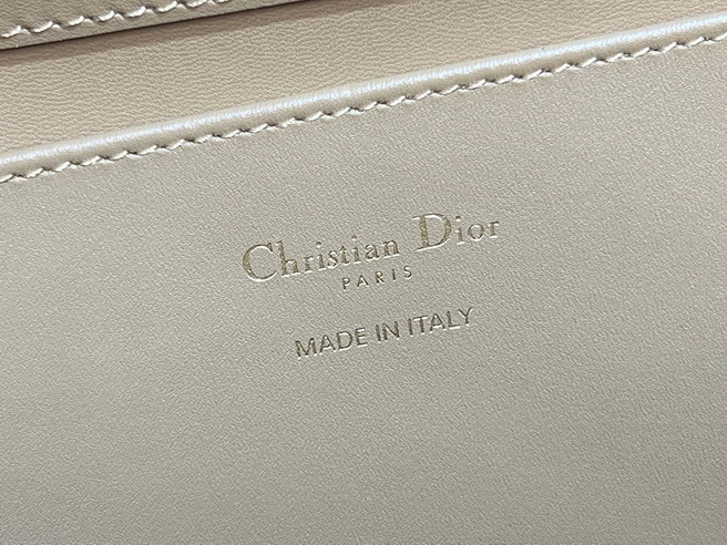 Dior Handbags AAA(Women)-655