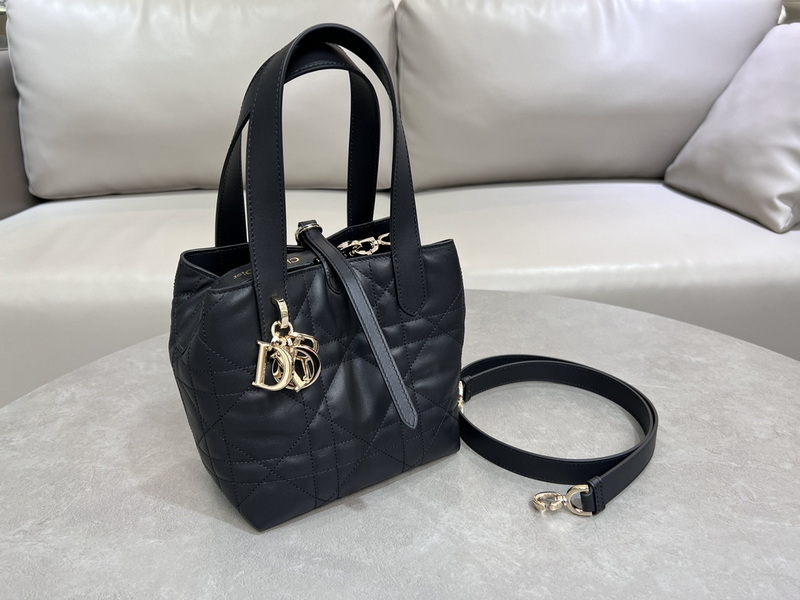 Dior Handbags AAA(Women)-684