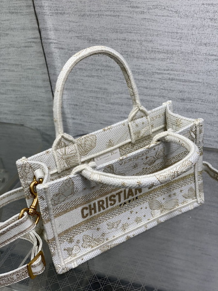Dior Handbags AAA(Women)-705