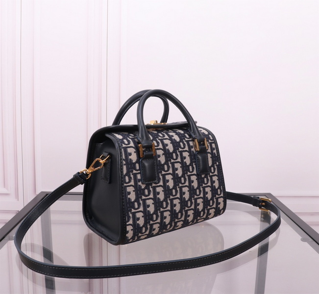 Dior Handbags AAA(Women)-713