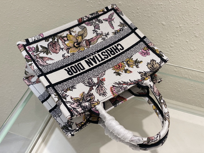 Dior Handbags AAA(Women)-739