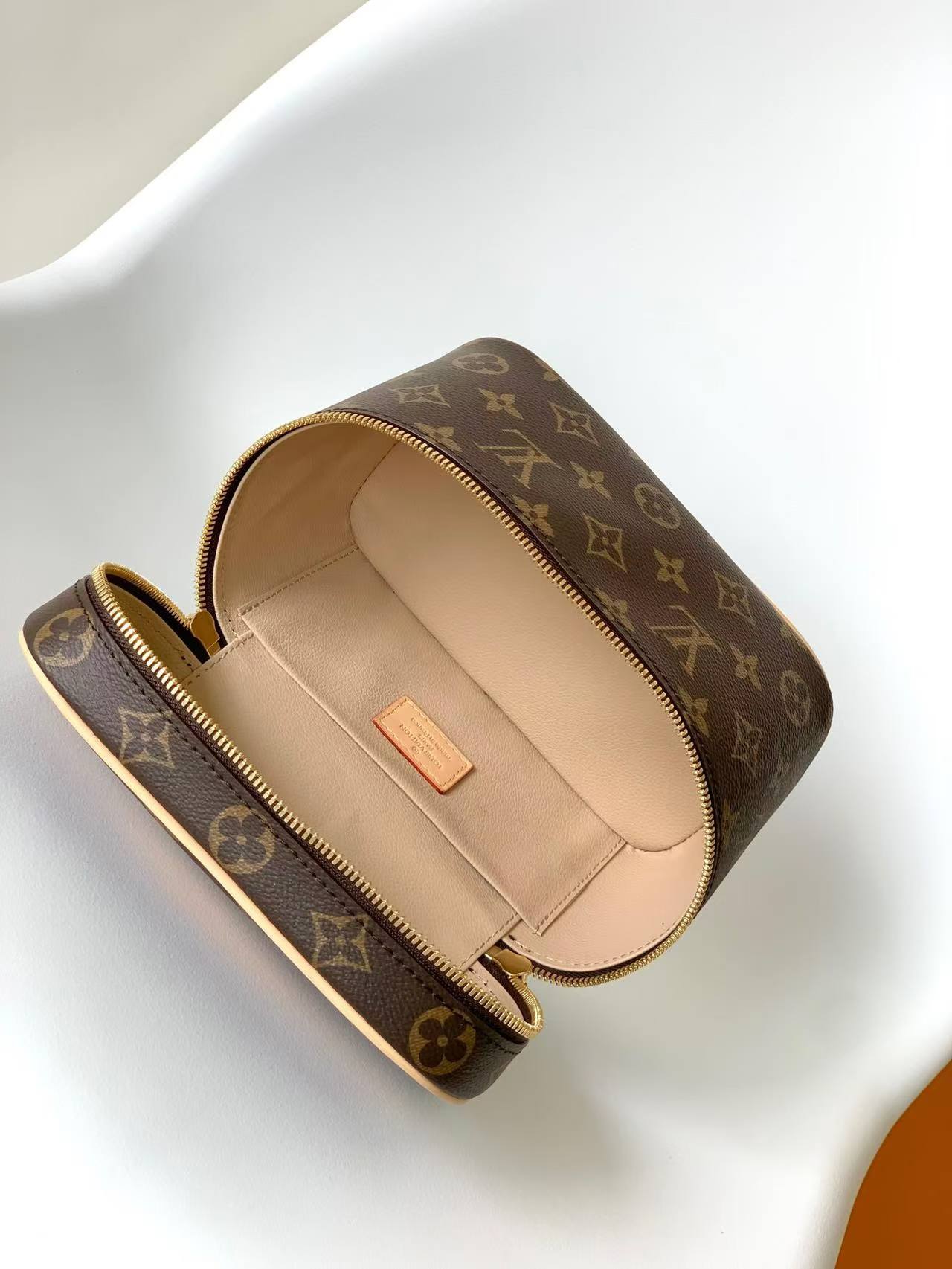 LV Makeup Bag(AAA)-002