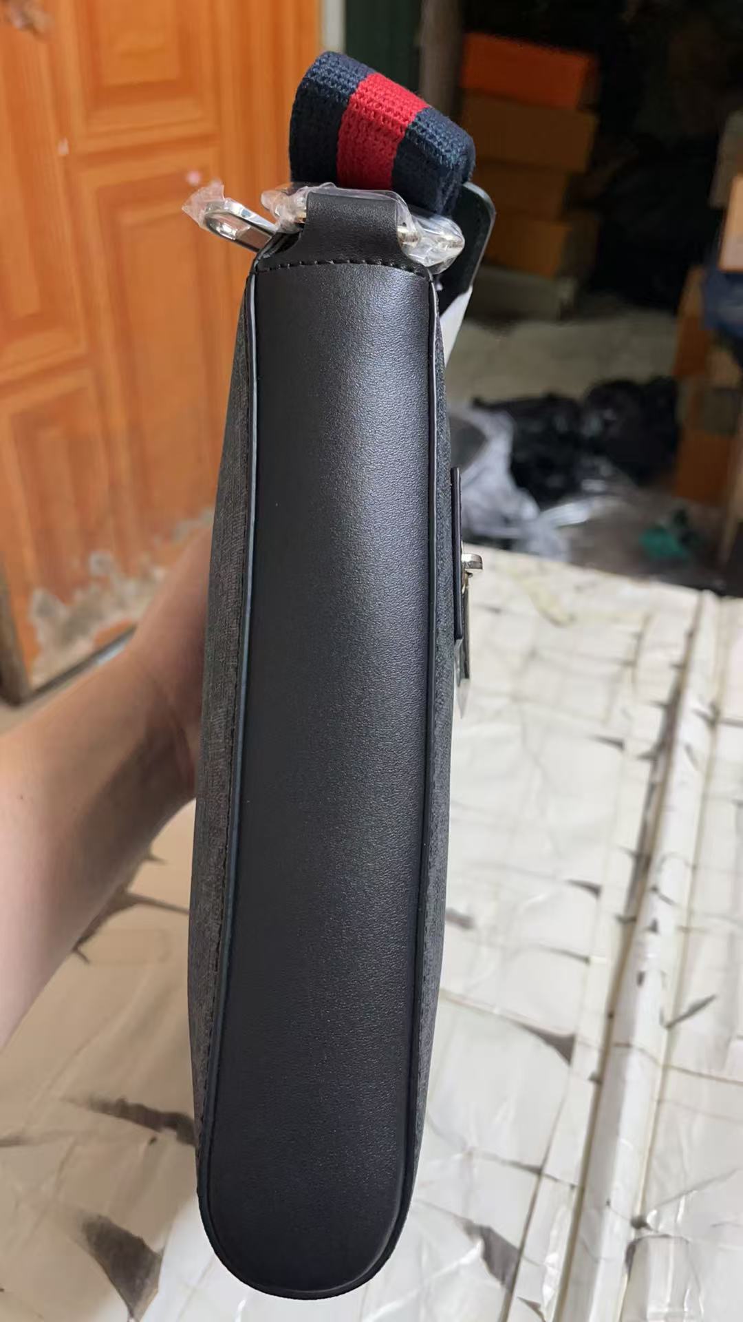 G*u*i handbags aaa(men)-031