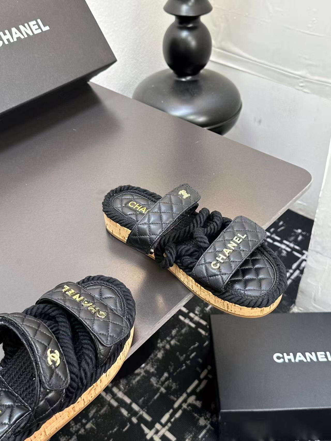 Ch*el slippers women(aaa)-027