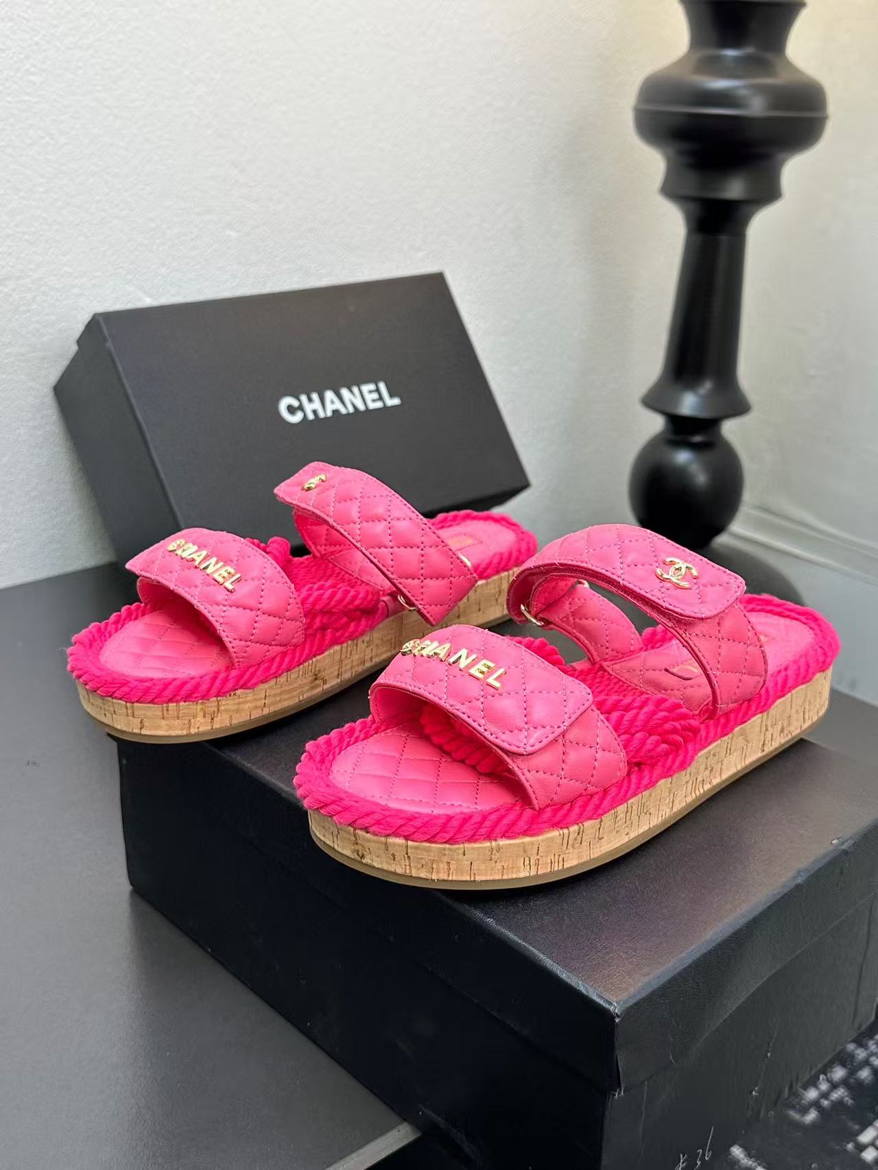 Chanel Slippers Women(AAA)-030