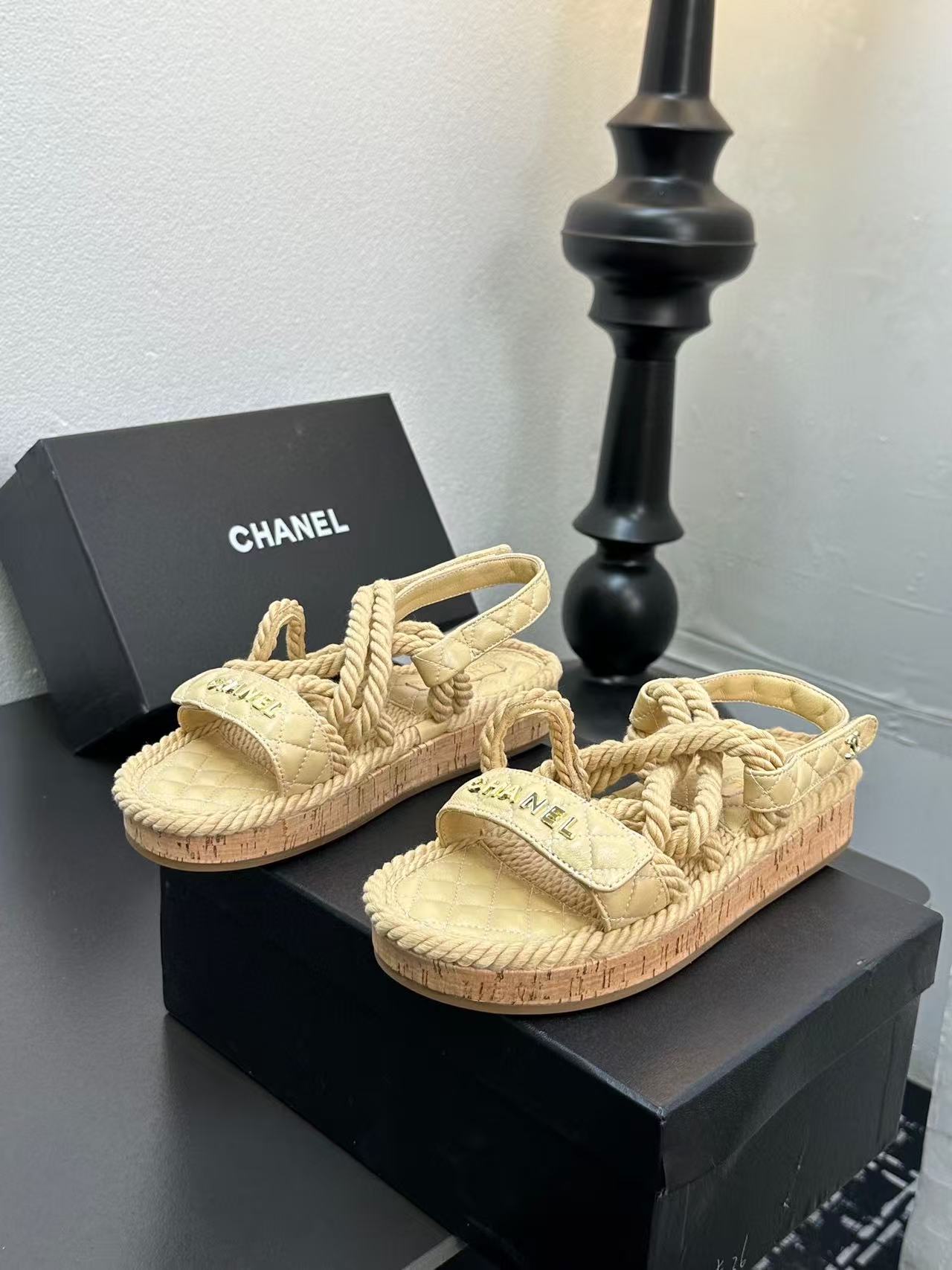 Chanel Slippers Women(AAA)-022