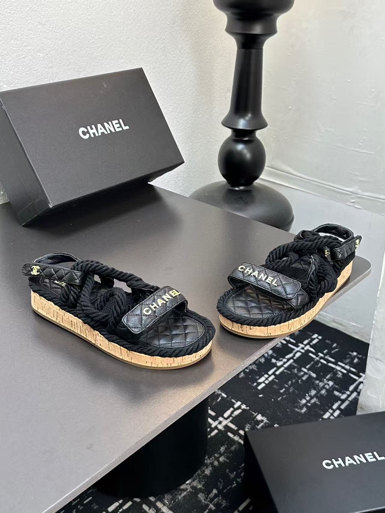 Chanel Slippers Women(AAA)-023