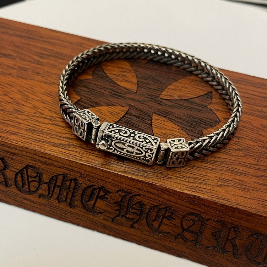 Ch**me He**ts bracelet-009