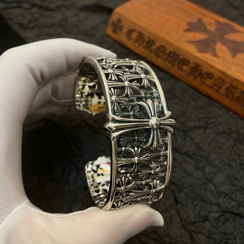 Ch**me He**ts bracelet-019