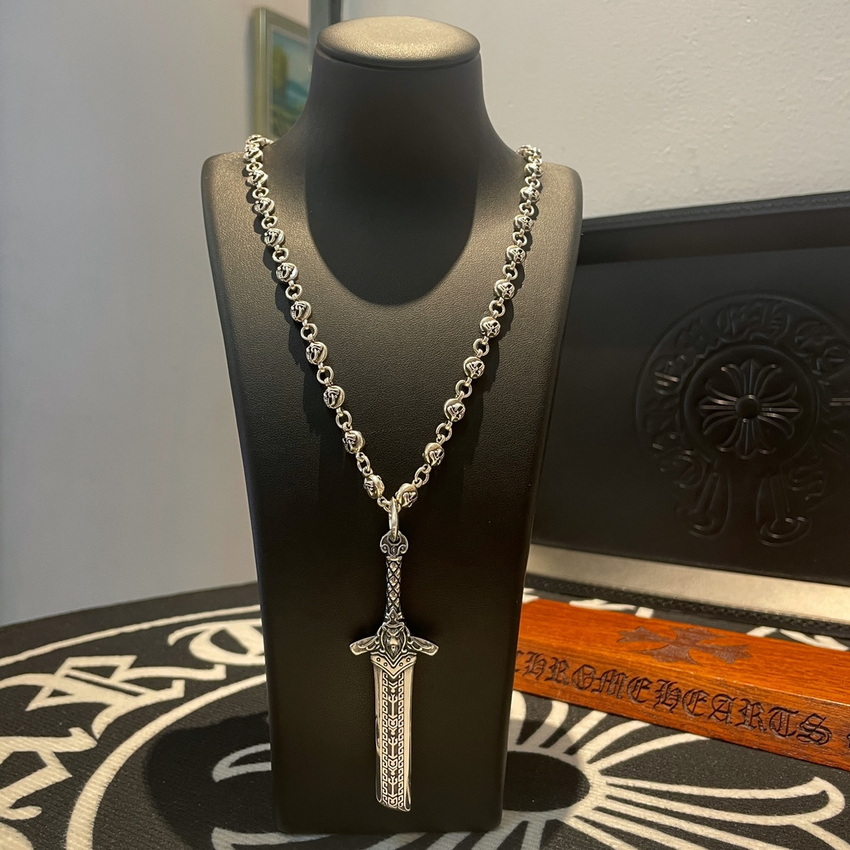 Ch**me He**ts necklace-074