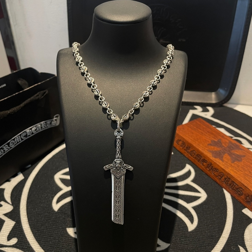 Ch**me He**ts necklace-074