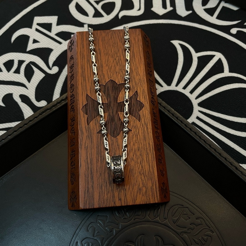 Ch**me He**ts necklace-093